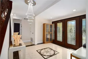 6508 Moorcroft Ave, Woodland Hills, CA 91303 - Photo 2