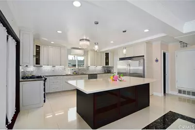 6508 Moorcroft Avenue, Woodland Hills, CA 91303 - Photo 14