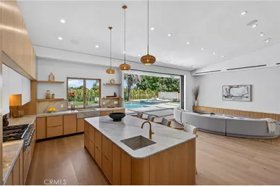 5636 Rawlings Avenue, Woodland Hills, CA 91367 - Photo 10