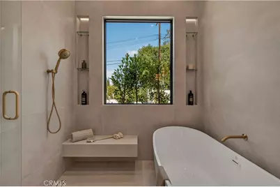 5636 Rawlings Avenue, Woodland Hills, CA 91367 - Photo 24