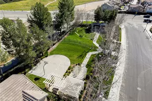 28541 Old Spanish Trail, Saugus, CA 91390 - Photo 36