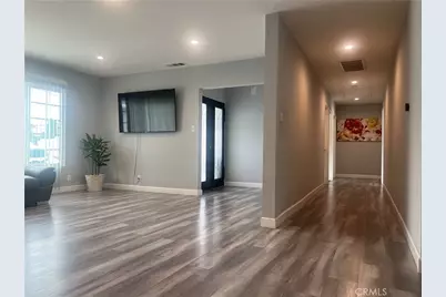 11024 Peoria Street, Los Angeles, CA 91352 - Photo 4