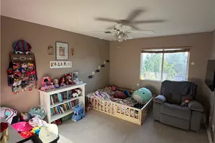 29315 Sequoia, Canyon Country, CA 91387 - Photo 32