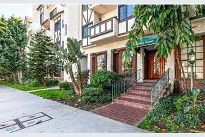 17914 Magnolia Boulevard #210, Encino, CA 91316 - Photo 1