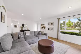 22952 Las Mananitas, Valencia, CA 91354 - Photo 2