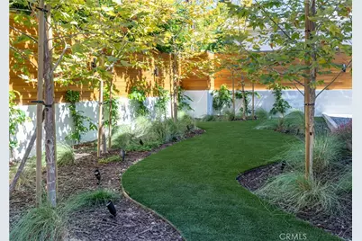 1567 Hi Point St, Los Angeles, CA 90035 - Photo 18