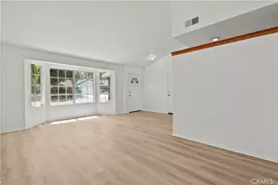 28511 Victoria Rd, Castaic, CA 91384 - Photo 8
