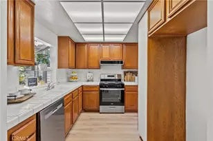 28511 Victoria Rd, Castaic, CA 91384 - Photo 10