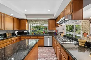 28105 Eagle Peak, Canyon Country, CA 91387 - Photo 10