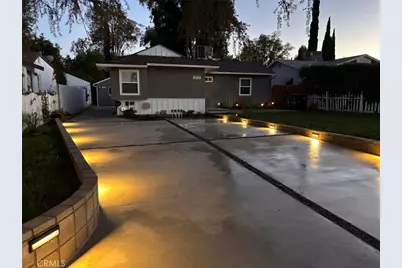 23130 Victory, Woodland Hills, CA 91367 - Photo 2