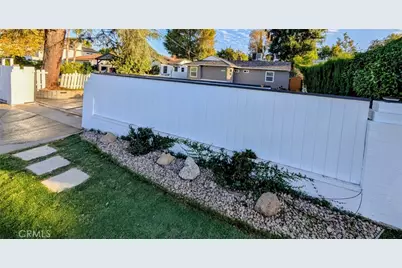 23130 Victory, Woodland Hills, CA 91367 - Photo 28