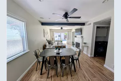 23130 Victory, Woodland Hills, CA 91367 - Photo 6