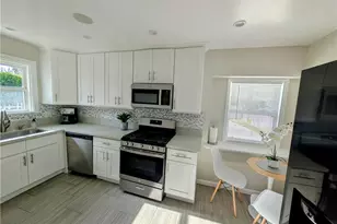 23130 Victory, Woodland Hills, CA 91367 - Photo 8