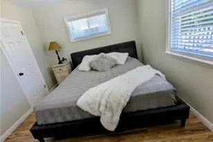 23130 Victory, Woodland Hills, CA 91367 - Photo 12