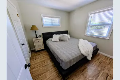 23130 Victory, Woodland Hills, CA 91367 - Photo 10