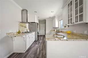7027 Gloria Ave, Lake Balboa, CA 91406 - Photo 10