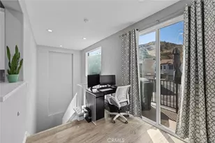 27950 Avalon Dr, Canyon Country, CA 91351 - Photo 8