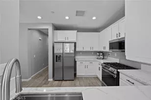 27950 Avalon Dr, Canyon Country, CA 91351 - Photo 12