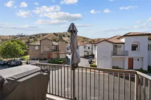 27950 Avalon Dr, Canyon Country, CA 91351 - Photo 22