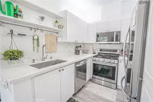26943 Hillsborough Pkwy, Valencia, CA 91354 - Photo 4