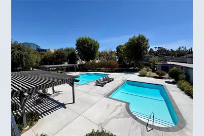 22030 Calvert #2, Woodland Hills, CA 91367 - Photo 26