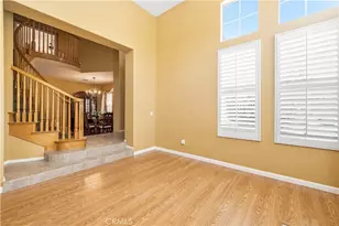 28637 Placerview Trail, Saugus, CA 91390 - Photo 10
