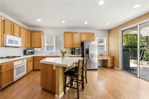 28637 Placerview Trail, Saugus, CA 91390 - Photo 24