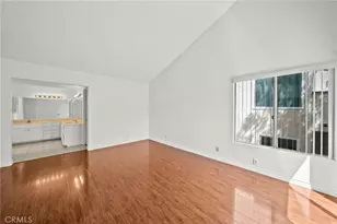 22647 Margarita Dr, Woodland Hills, CA 91364 - Photo 32
