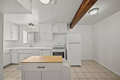 22647 Margarita Drive, Woodland Hills, CA 91364 - Photo 14