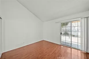 22647 Margarita Dr, Woodland Hills, CA 91364 - Photo 28