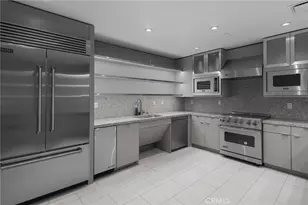 10560 Wilshire Blvd, Los Angeles, CA 90024 - Photo 28