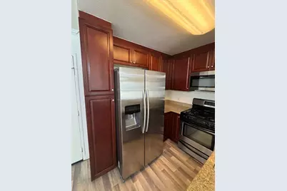 5550 Owensmouth #121, Woodland Hills, CA 91367 - Photo 8