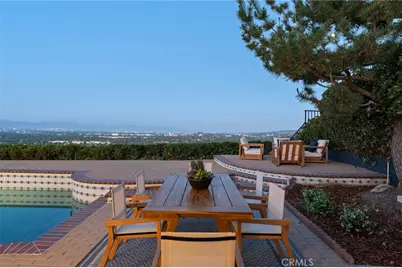 6052 Maury Avenue, Woodland Hills, CA 91367 - Photo 6