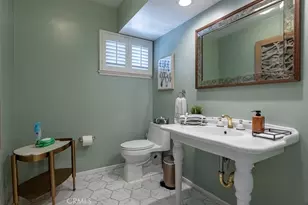 13383 Contour Dr, Sherman Oaks, CA 91423 - Photo 18