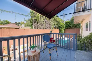 13383 Contour Dr, Sherman Oaks, CA 91423 - Photo 32