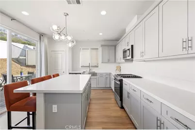18175 Meridian Lane, Saugus, CA 91350 - Photo 8