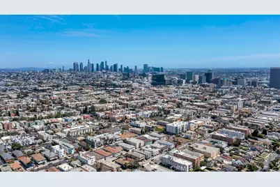 132 N Normandie, Los Angeles, CA 90004 - Photo 10