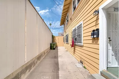 2113 Venice, Los Angeles, CA 90006 - Photo 10