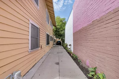 2113 Venice, Los Angeles, CA 90006 - Photo 4