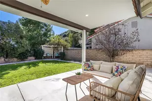 29033 Shadow Valley Ln, Saugus, CA 91390 - Photo 50