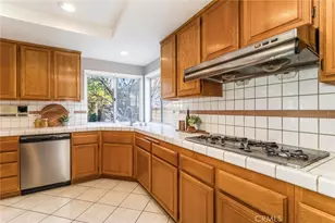 29033 Shadow Valley Ln, Saugus, CA 91390 - Photo 16