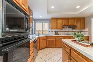 29033 Shadow Valley Ln, Saugus, CA 91390 - Photo 20