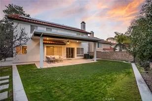 29033 Shadow Valley Ln, Saugus, CA 91390 - Photo 2