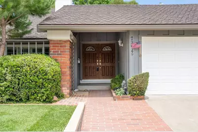 23949 Rotunda Road, Valencia, CA 91355 - Photo 2