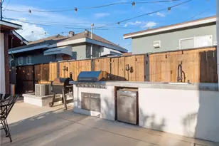 2330 W 29th Pl, Los Angeles, CA 90018 - Photo 20