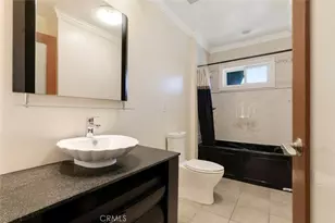 21720 Dumetz Rd, Woodland Hills, CA 91364 - Photo 28