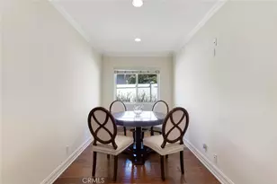 21720 Dumetz Rd, Woodland Hills, CA 91364 - Photo 20
