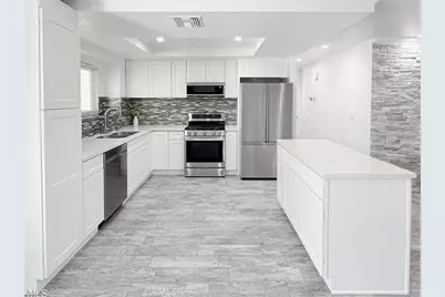 1802 Linda Avenue, Lancaster, CA 93534 - Photo 6