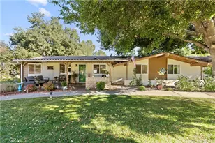 19348 Ave Of The Oaks, Newhall, CA 91321 - Photo 2