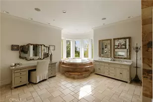 17984 Boris Dr, Encino, CA 91316 - Photo 24